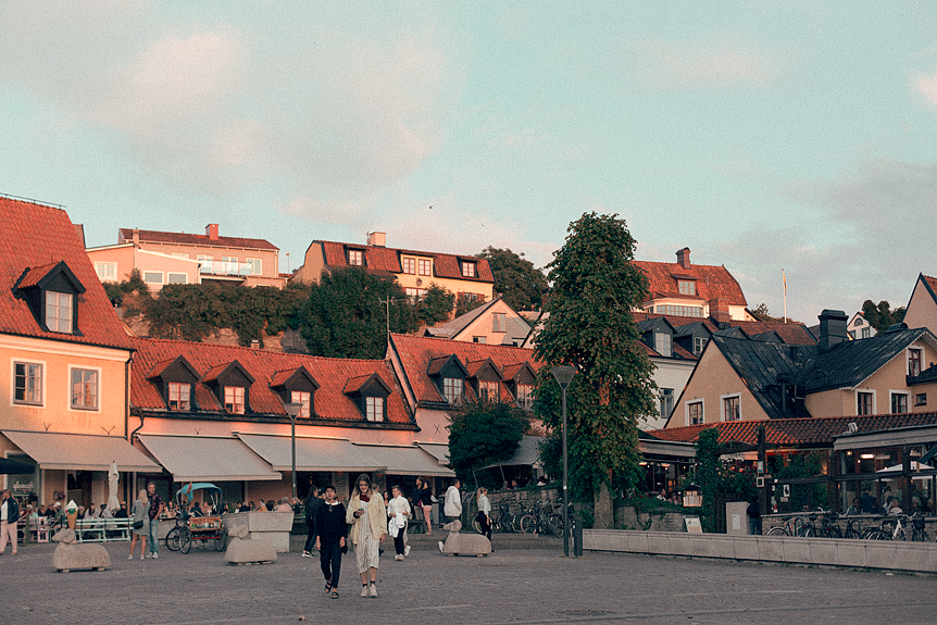 Solig kväll i Visby​