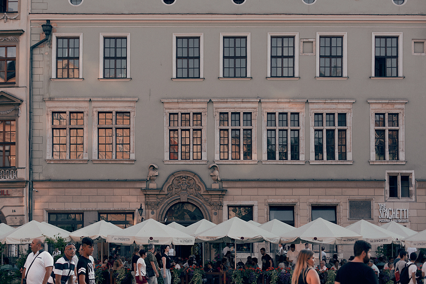 Rynek Główny i kvällsljus