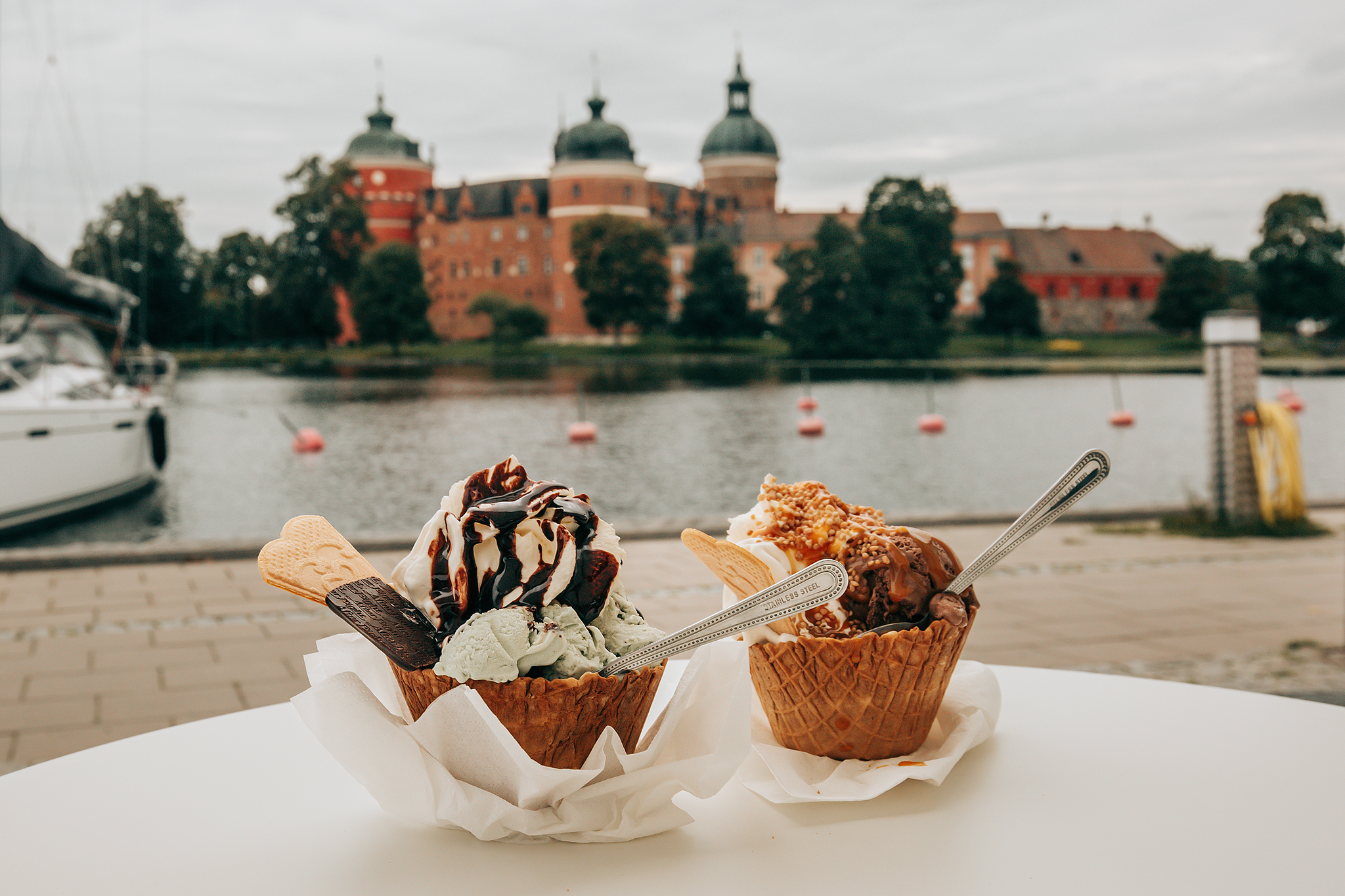 Promenad i Mariefred och glass med utsikt