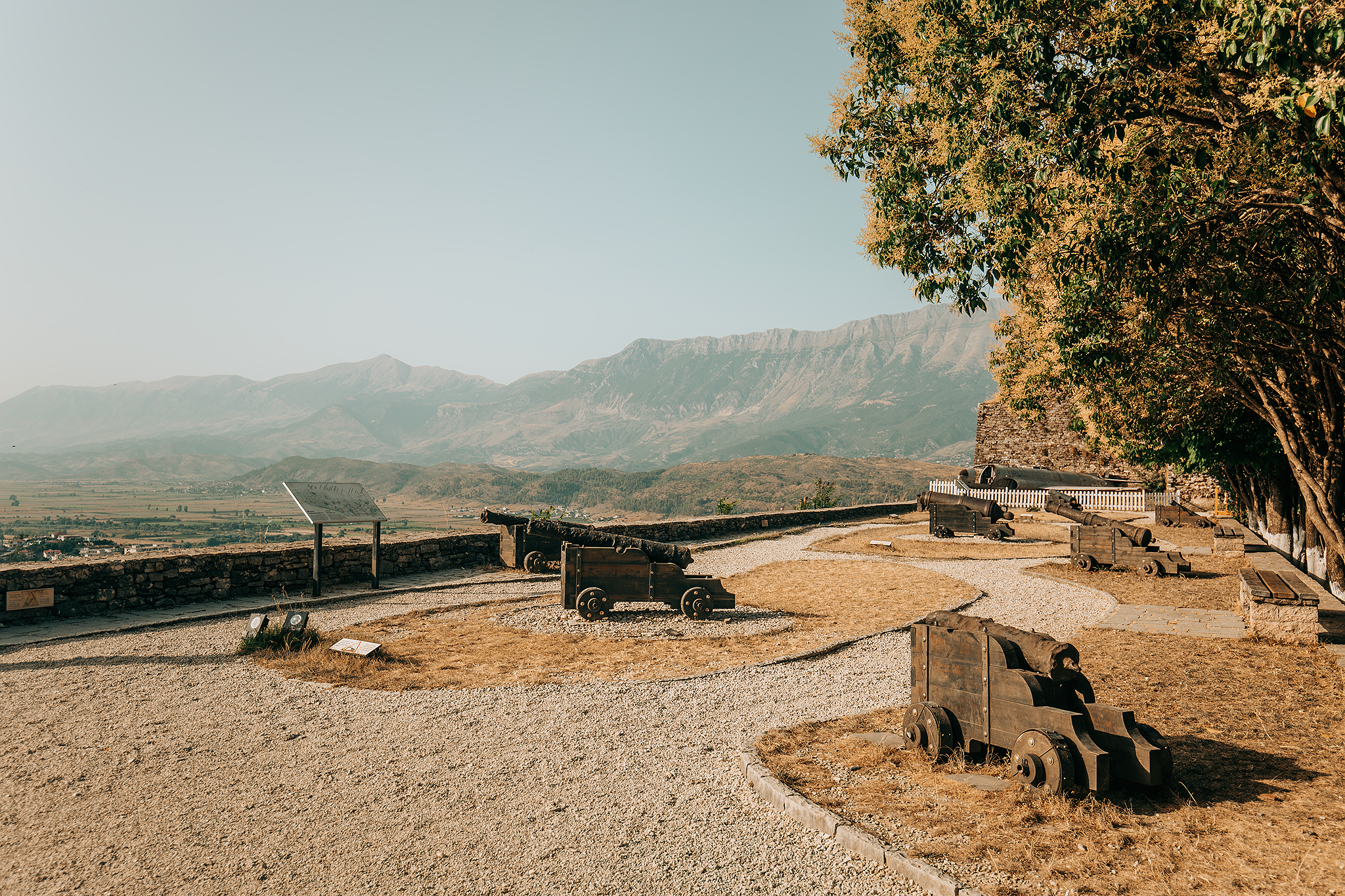 Kalaja e Gjirokastrës - Slottet i Gjirokastër​