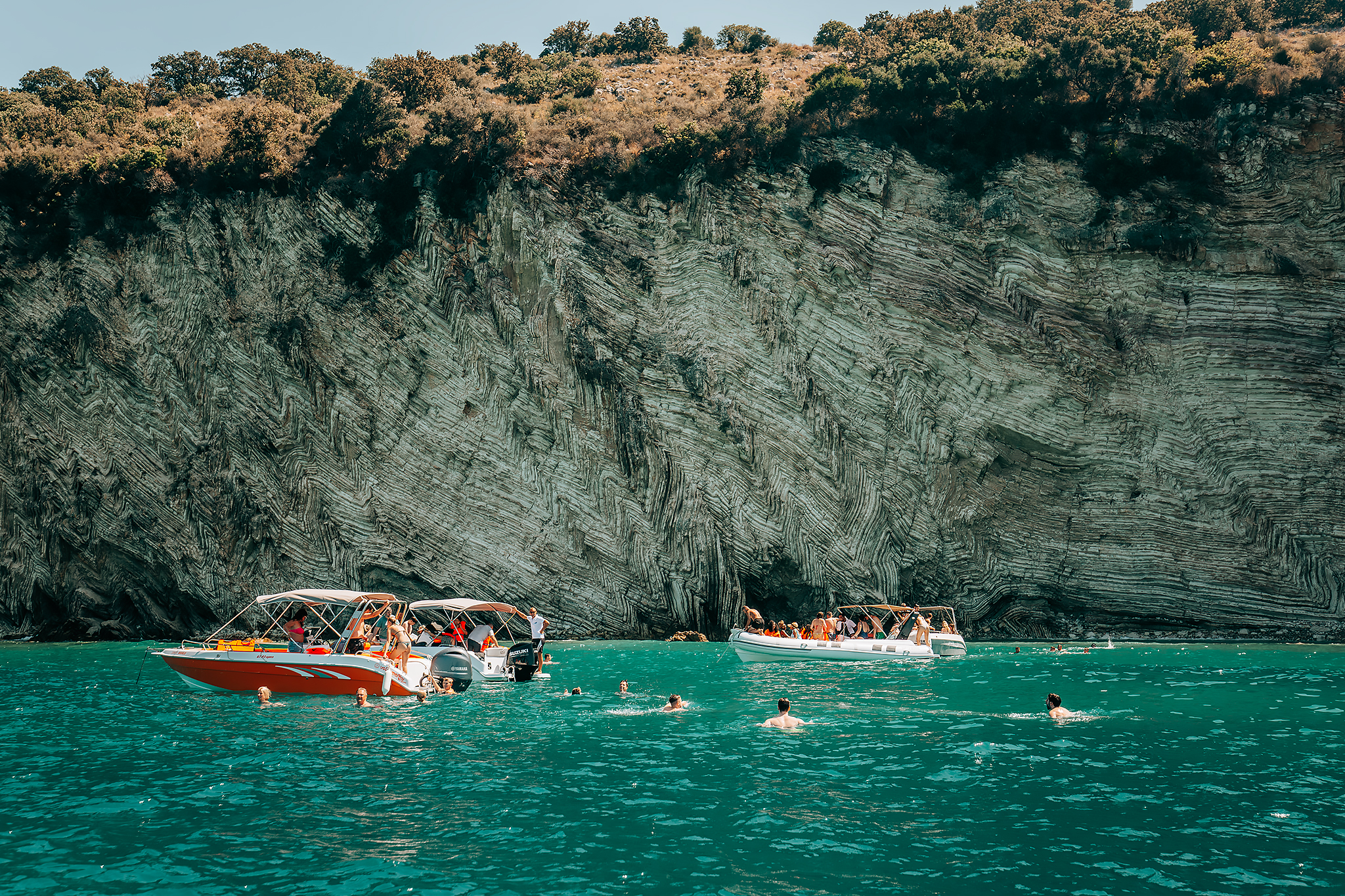 Båtutflykt i Saranda: Badstopp vid Qefal