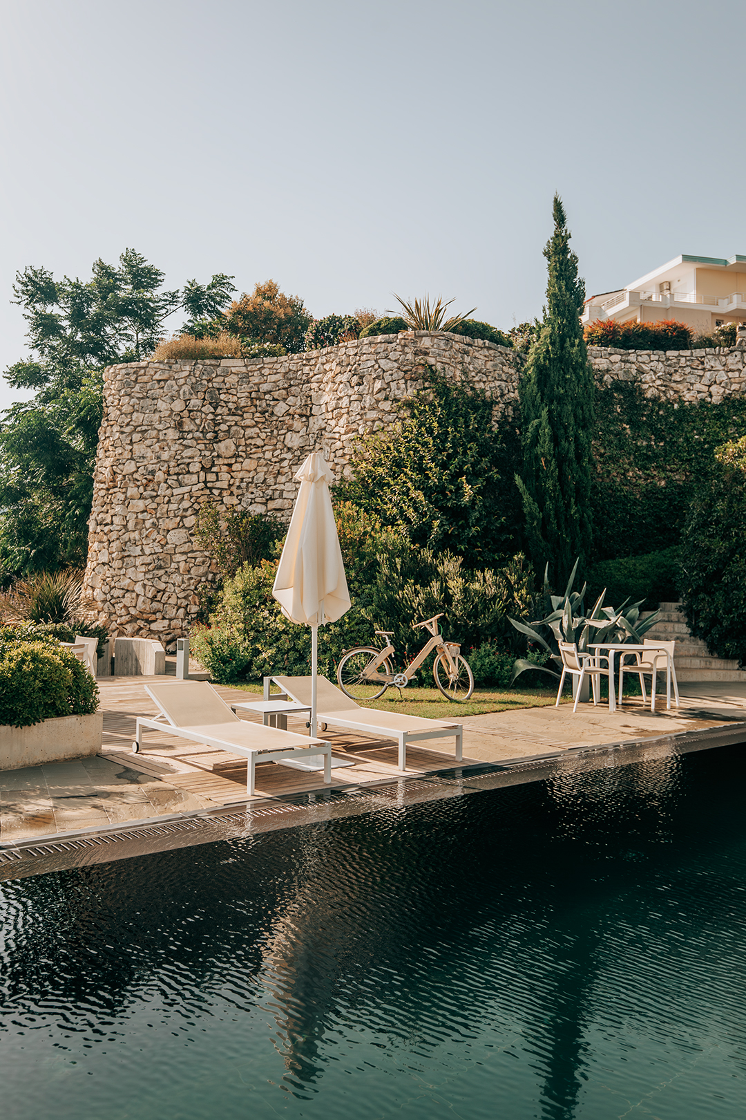 Poolen på Buzë Hotel​