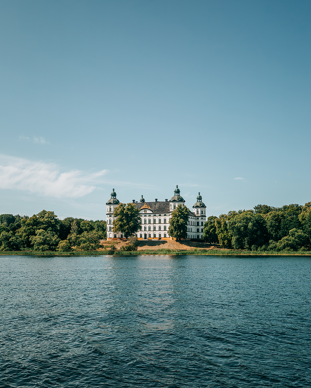 Skokloster slott på Skoklosterhalvön​