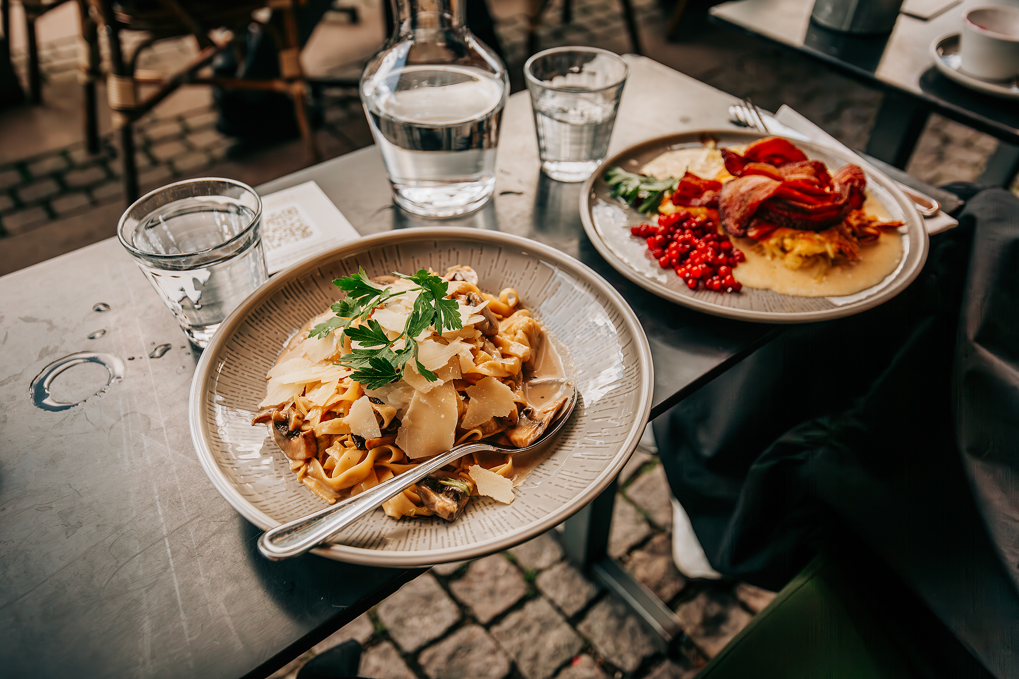 Lunch på restaurang Kungstorget​