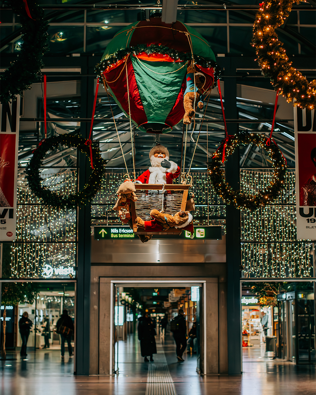 Julpynt på Centralstation i Göteborg​