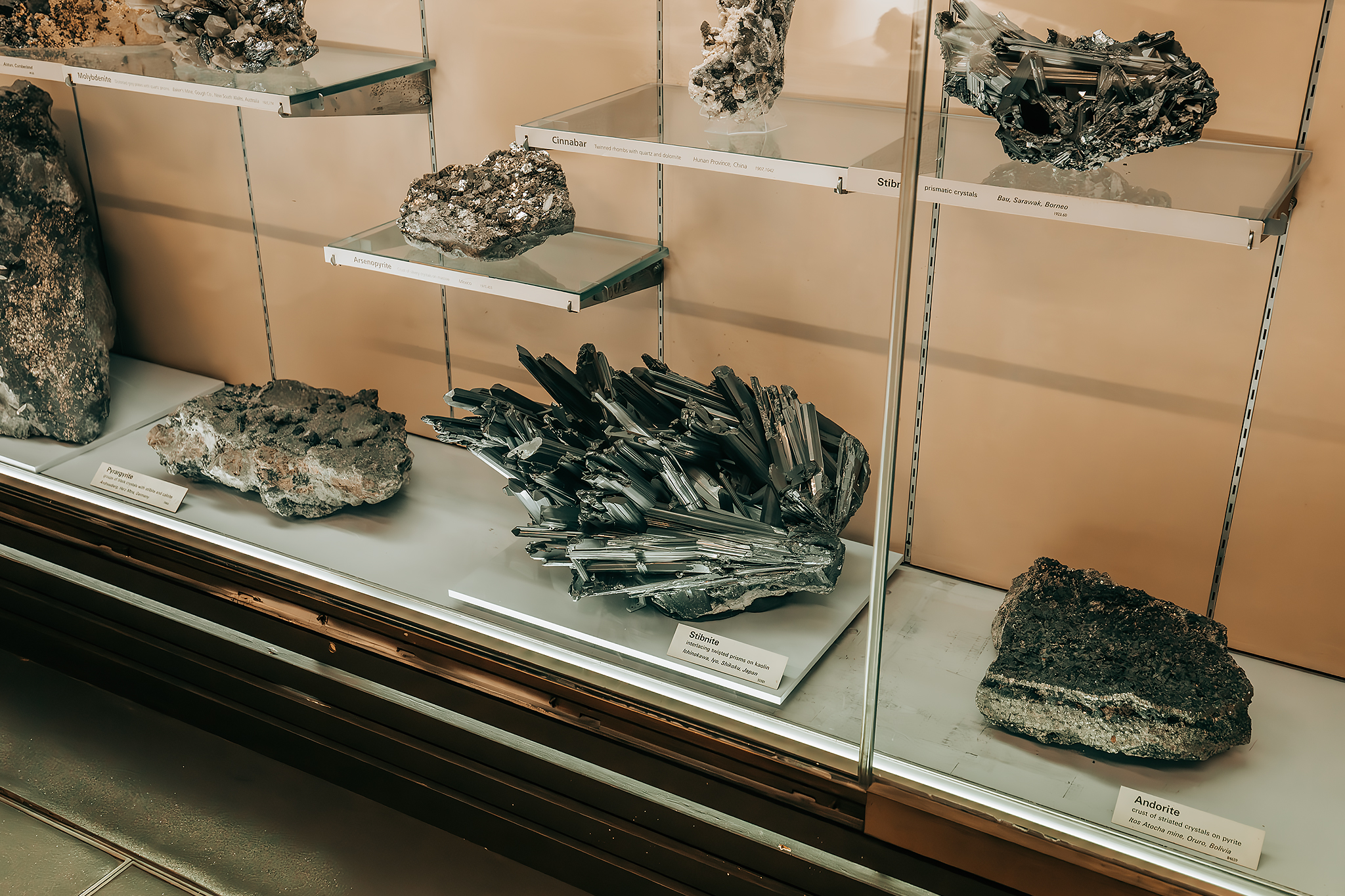 The Natural History Museum​ - Minerals gallery​