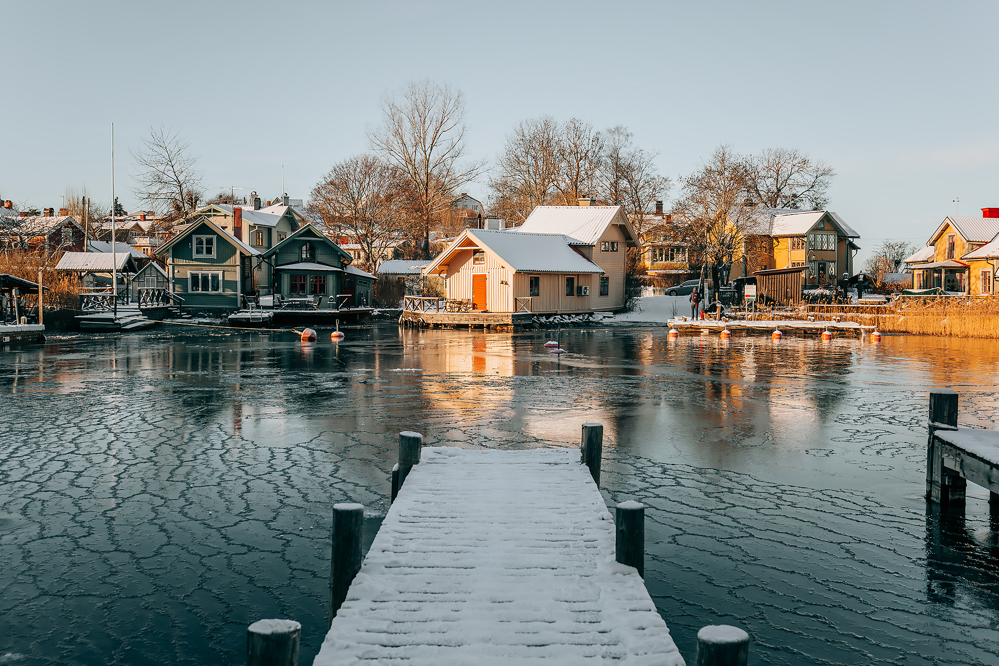 Norrhamnen i Vaxholm​ på vintern​.